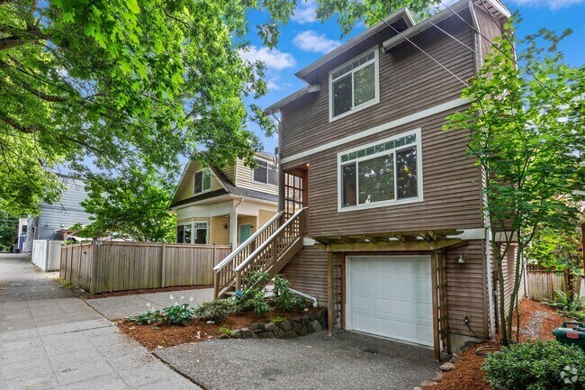 Building Photo - 3Bd/2.5Ba Seattle Home