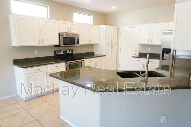 Photo - 203 W Cedar Dr