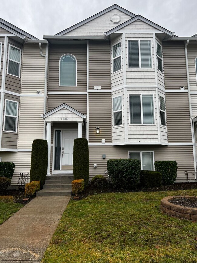 3 Bedroom 3.5 Bath Townhouse for Rent - 3 Bedroom 3.5 Bath Townhouse for Rent