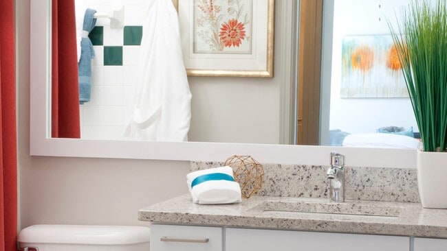 Photo - 1000 Spalding