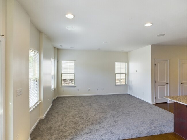 Photo - 318 Scenic View Ln