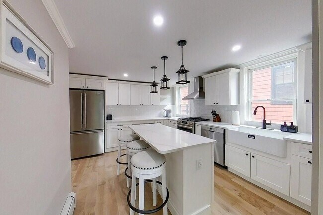 30 Prospect Hill St Unit 2