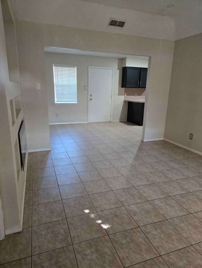 Photo - 404 N 29th Ave