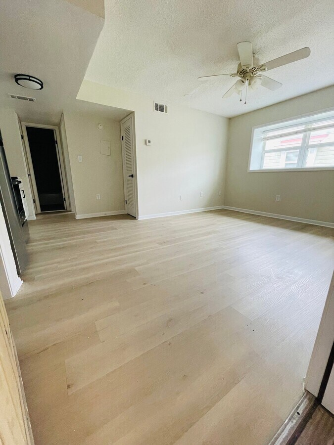 Photo - 13214 Bunn Cir