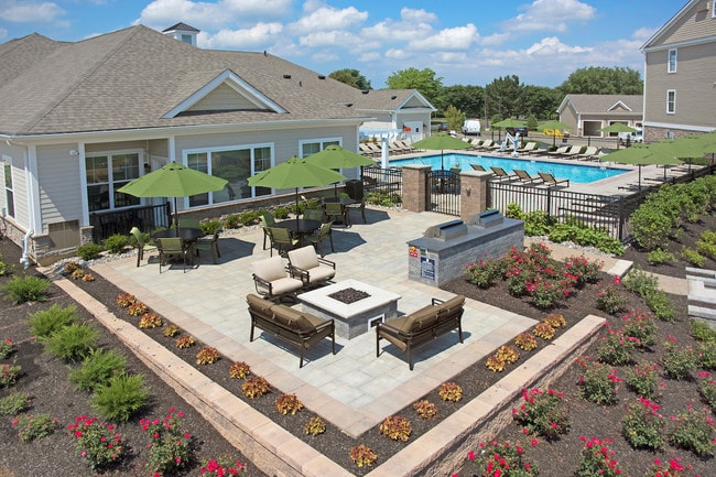 Lush Landscaping - Woodmont Valley at Lower Macungie