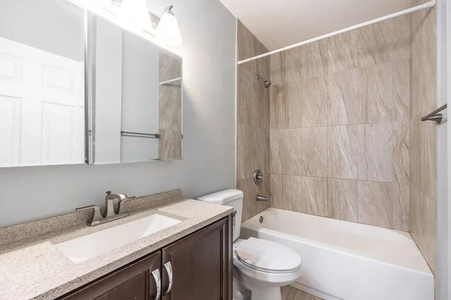Photo - 2124 N Milwaukee Ave Unit 2124 North Milwaukee Ave