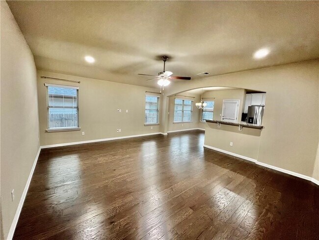 Photo - 429 Lewisville Ln