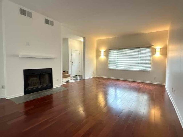 Apartment D - 532 Pier Ave Unit #D