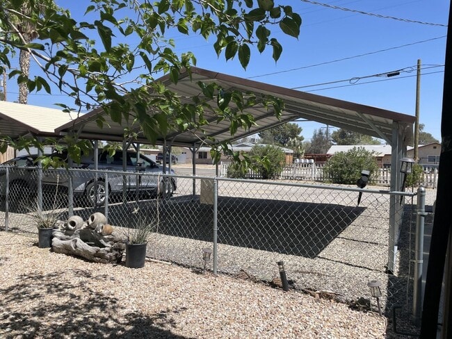 Photo - 741 S Allen St Unidad 741 S Allen St #D