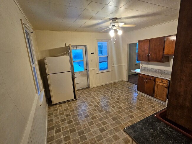 Photo - 905 S 21st St Unit Lower