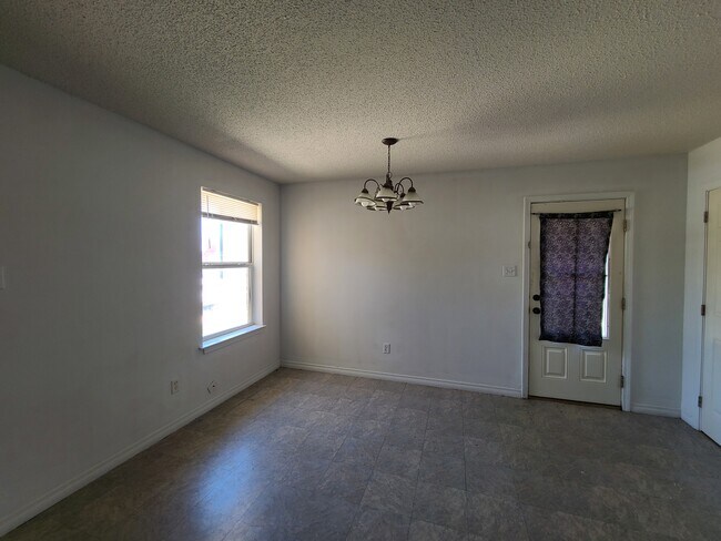 Photo - 3541 Kings Dr