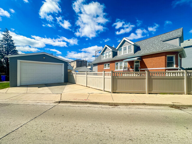 Photo - 5222 N Loring Ave Condo Unit 1
