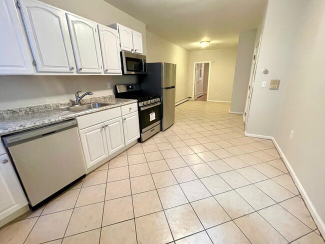 Photo - 380 Summit Ave