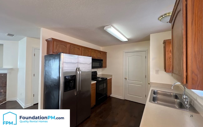 Photo - 9115 Cinderhill Cove W