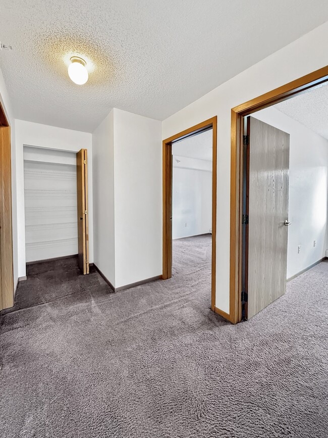 Crown Ridge Apartments