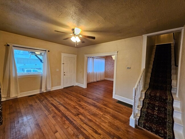 Photo - N Madelia St Unit 1226 N Madelia St