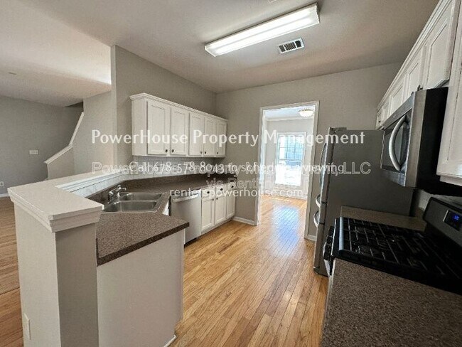 Photo - 2403 Walnut Tree Ln