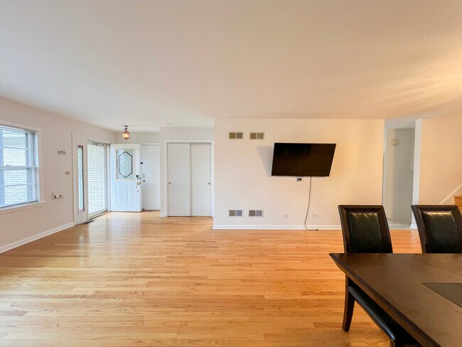 Photo - 4716 Thatcher Ave