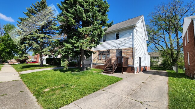 Photo - 20609 Hillgrove Ave