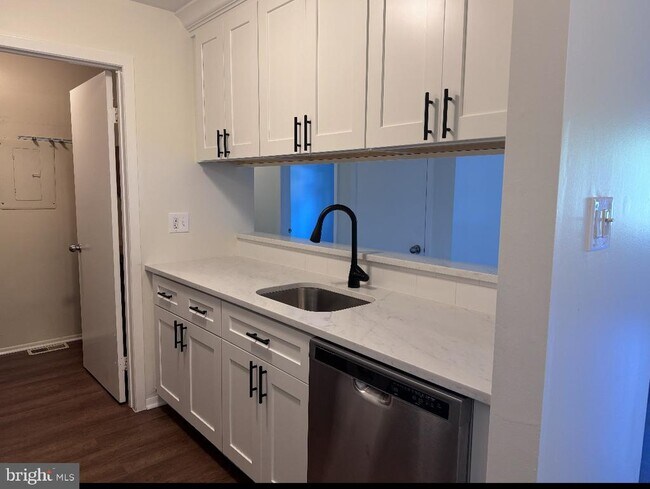 Photo - 1001 Woodhollow Dr