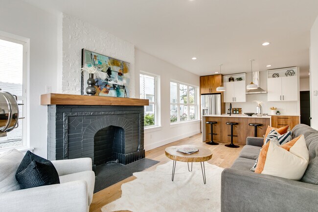 Chimenea original - The Uptowns on 23rd