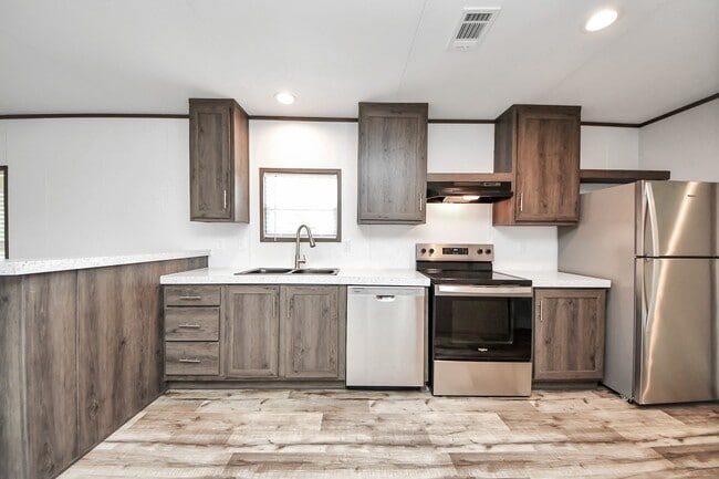 Photo - 1556 Brown Rd