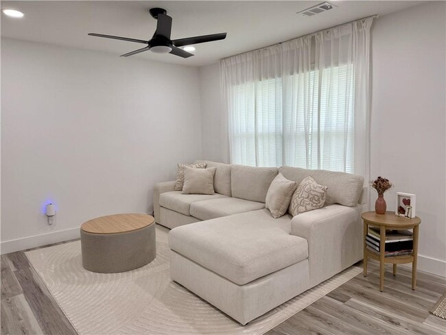 Photo - 3188 Delmar Ln NW