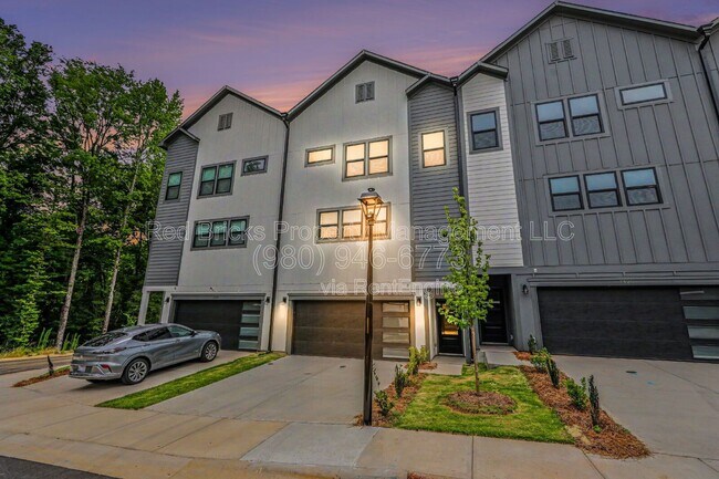 Photo - 7924 Sansom Cir