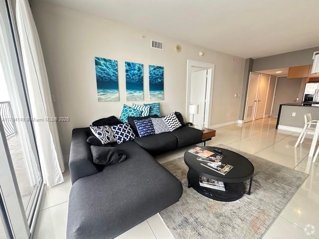 Building Photo - 1750 N Bayshore Dr Unit 5511 Rental