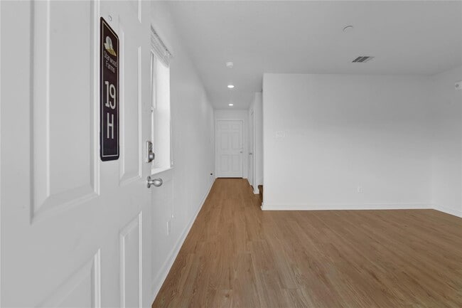 Building Photo - 12603 Telge Rd Unit 19E