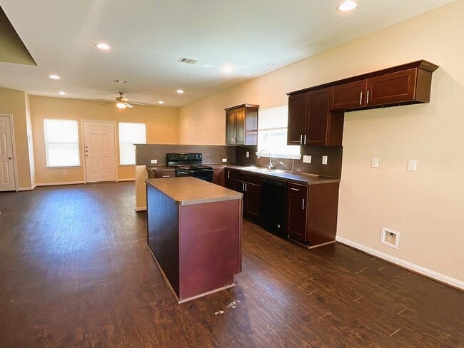 Photo - 8526 Homewood Ln