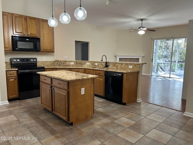 Photo - 1630 Majestic View Ln