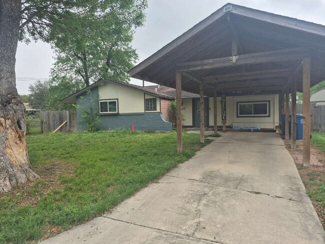 3 bed/2 bath in Kirby - 3 bed/2 bath in Kirby Apartment