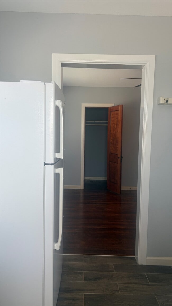 Building Photo - 4302 Polk St Unit 7