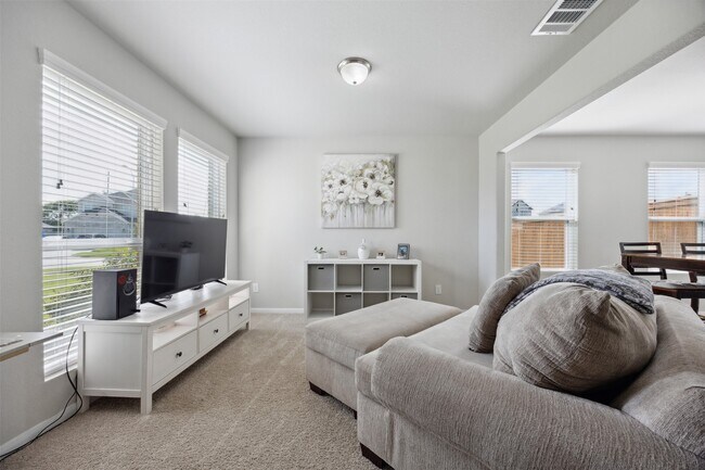 Photo - 2903 Godric Hollow Ln.