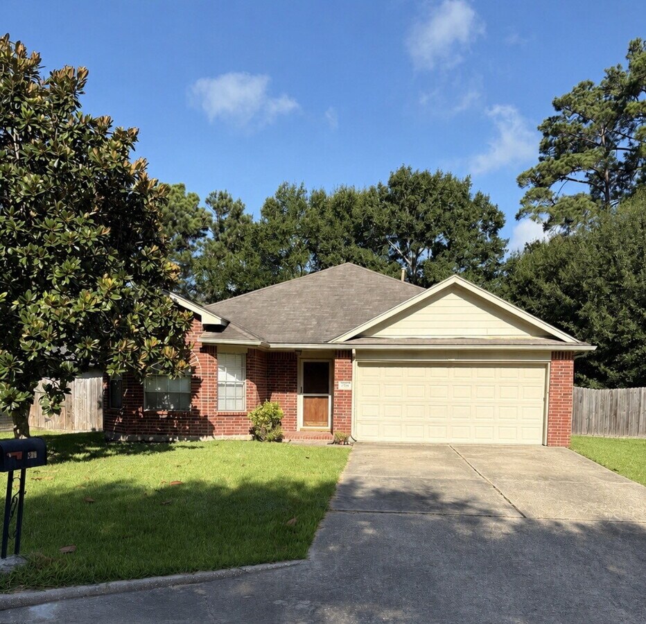 Welcome home to this beautifully refreshed 3-bedroom, 2-bath home in the established Tejas Creek ... - Welcome home to this beautifully refreshed 3-bedroom, 2-bath home in the established Tejas Creek ...
