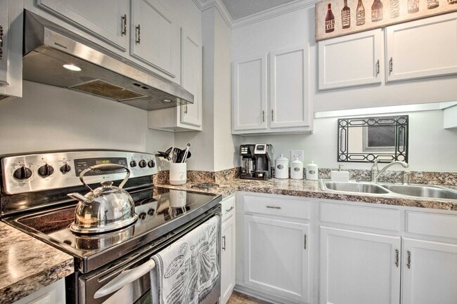 Photo - 2502 St Christopher Cir SW