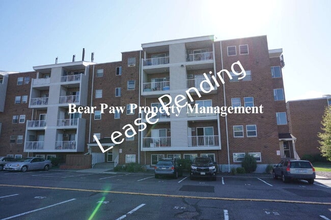Building Photo - Great Condo in Golden, Convenient Location!! Unit #208