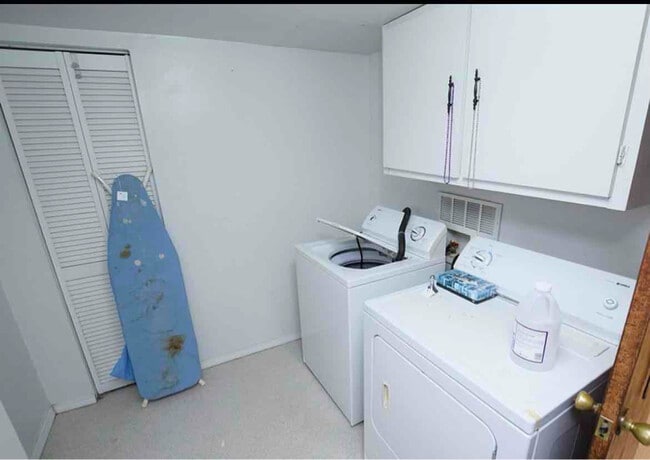 Photo - 424 W Chickasaw St