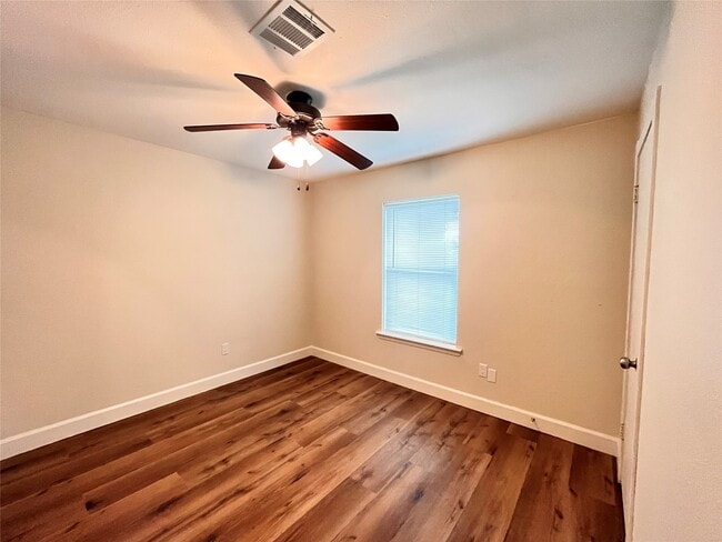 Photo - 4641 Orange Cir S