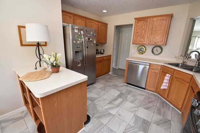 Photo - Home in Farmington Hills, 3 bedroom, 2 bath. Close to Notre Dame!
