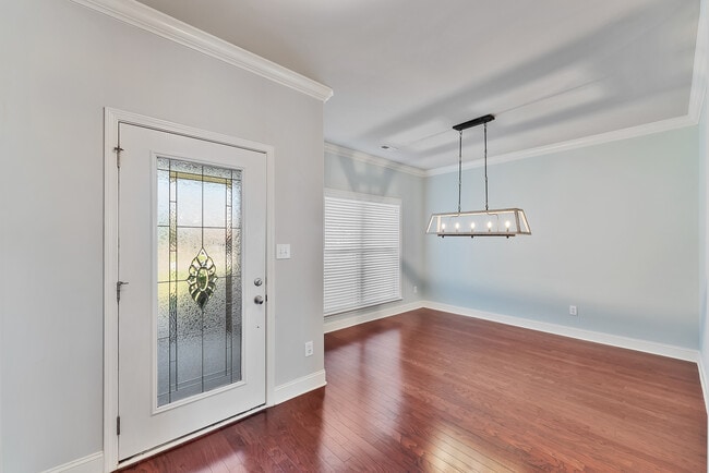 Photo - 3028 Greenway Cir SE