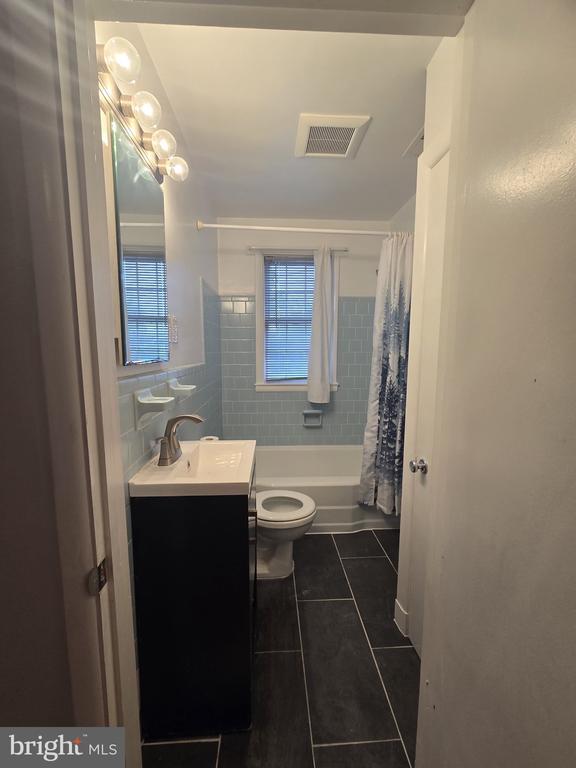 Photo - 8109 Valley Ln