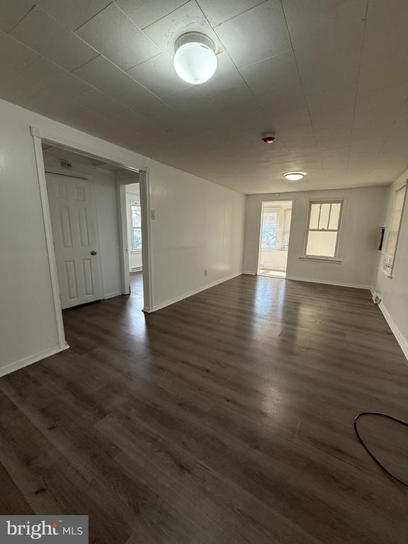 Photo - 15 DEMING Ave