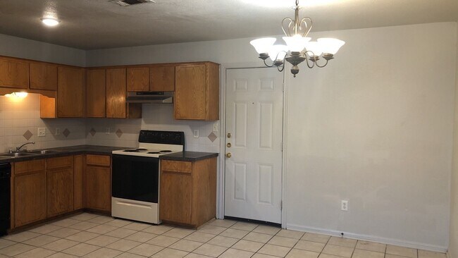 Photo - COMING SOON! Unit 3003 Cantabrian Drive - D