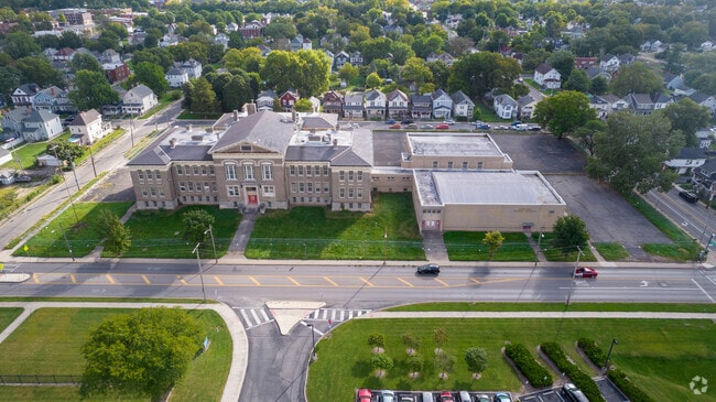 Photo - Starling Yard
