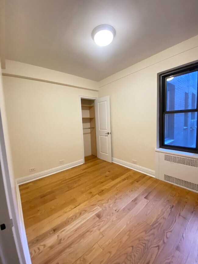 Photo - 141 E 56th St Unit 6C