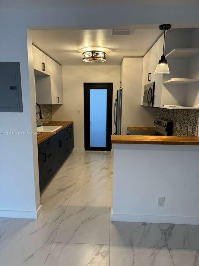 Photo - 117 NE 2nd Terrace