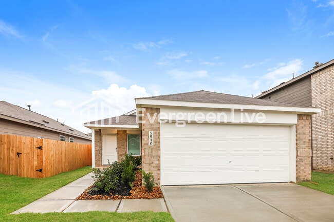 Building Photo - 19747 US-59