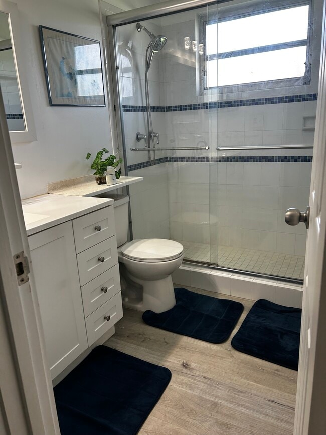 Guest bathroom - 5059 Live Oak Cir Unit Villa Condo
